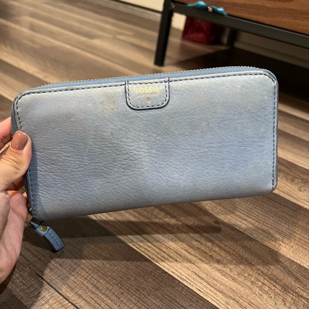 ❤️BUY 2 GET 1 FREE❤️ Fossil Emma / Evelyn Light Blue Leather Wallet